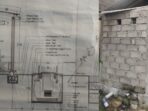 FOTO : Bangunan WC Dan Gambar Spesifikasi Dugaan Penyalahgunaan Dana Pembangunan di Boltim
