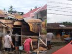 Kebakaran di Desa Kayumoyondi, Damkar Boltim Respons Cepat Selamatkan Rumah Warga