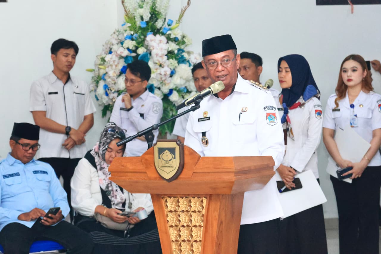 Bupati Boltim lantik 29 ASN di lingkungan Pemkab Boltim. Simak daftar lengkap pejabat administrator, fungsional, dan Plt yang dilantik.